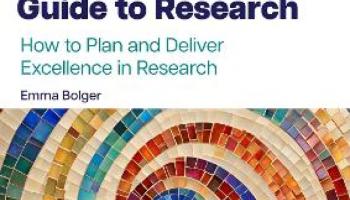 Bokas forside med bilde av en spiral i mosaikk