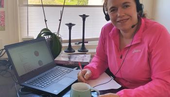 Tone Erdal på hjemmekontor