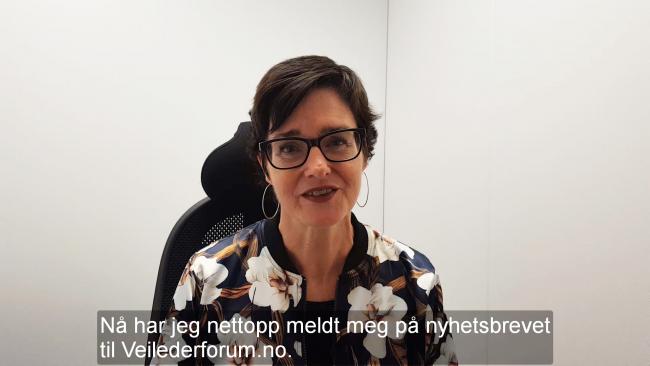 Clare Seville oppfordrer til å melde seg på Veilederforums nyhetsbrev.