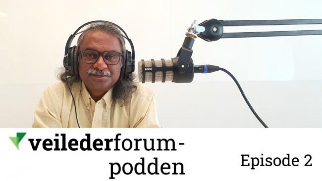 Portrett av Arulmani som intervjues i Veilederforum-podden