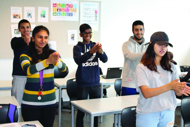 Elever ved Stovner videregående skole Elever ved Stovner videregående skole